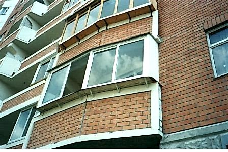Остекление балконов с выносом